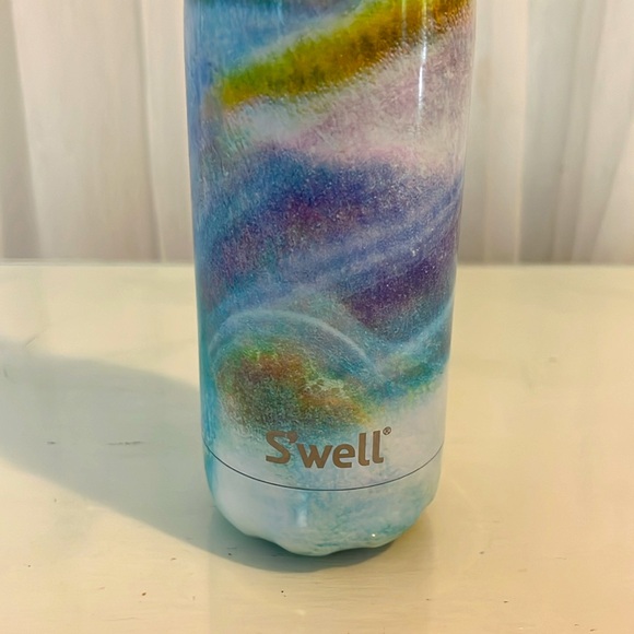 New Swell Blue Multi Color Water Bottle - Picture 2 of 6